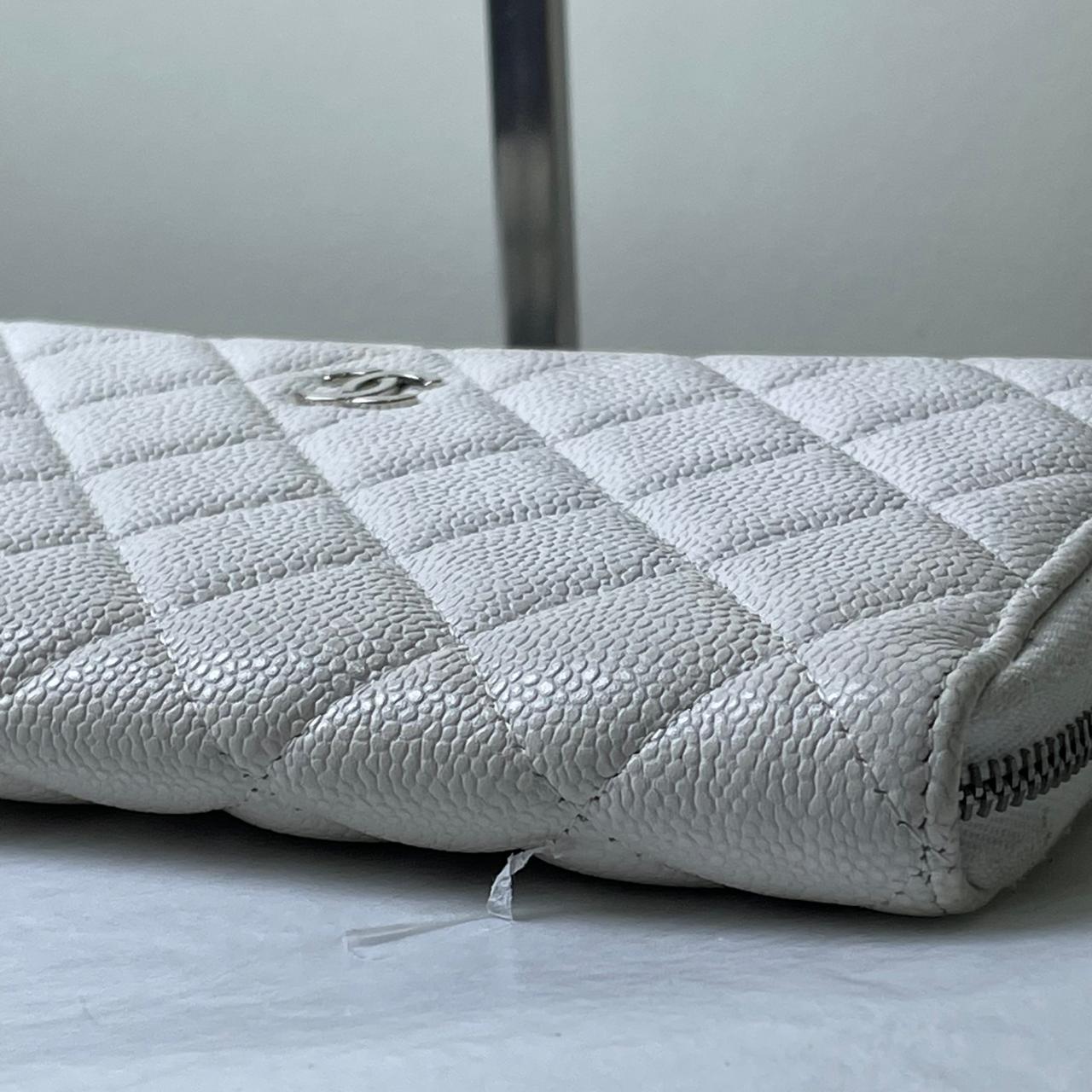 Chanel Long Wallet Caviar Skin - White