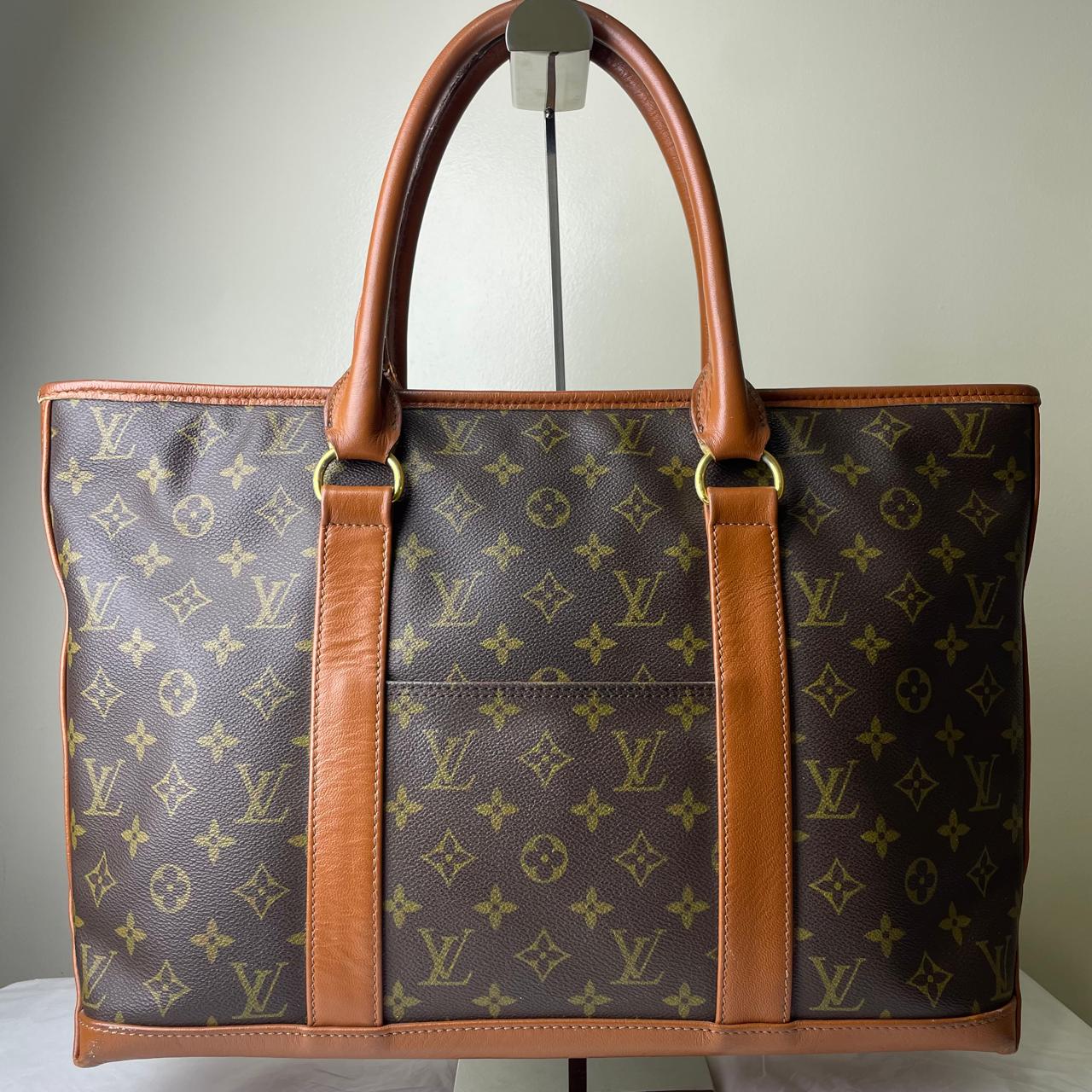 Louis Vuitton	Sac Weekend Monogram Canvas