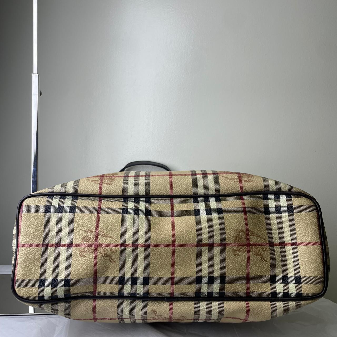 Burberry	Check Tote Bag