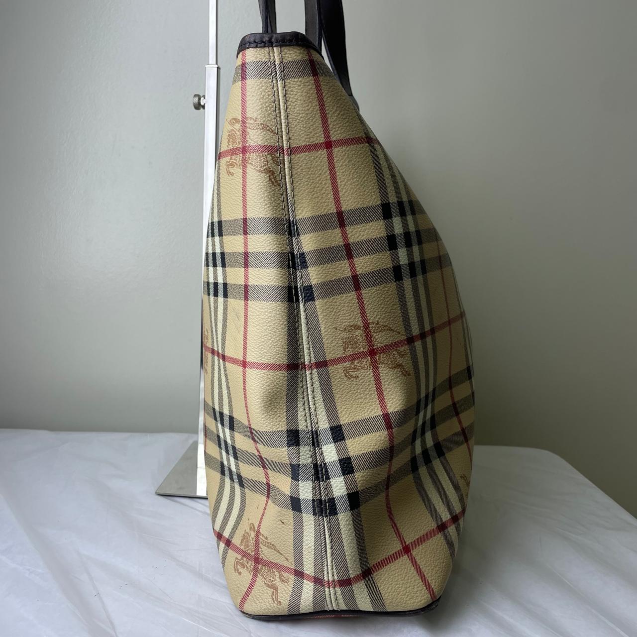 Burberry	Check Tote Bag