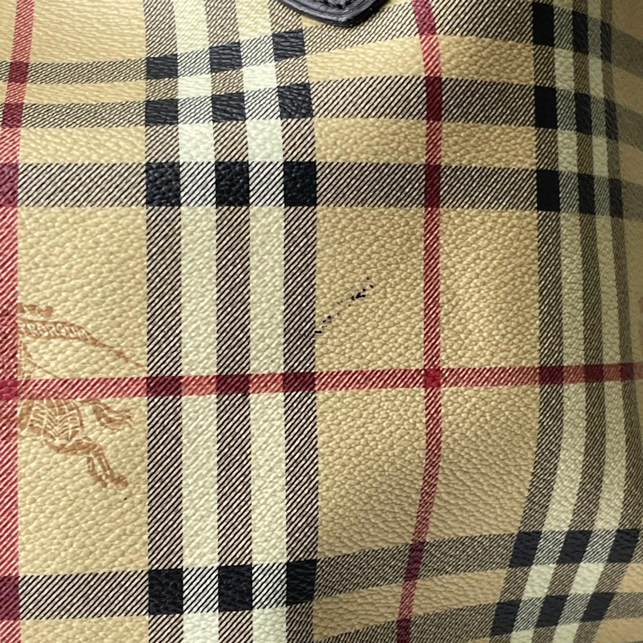 Burberry	Check Tote Bag