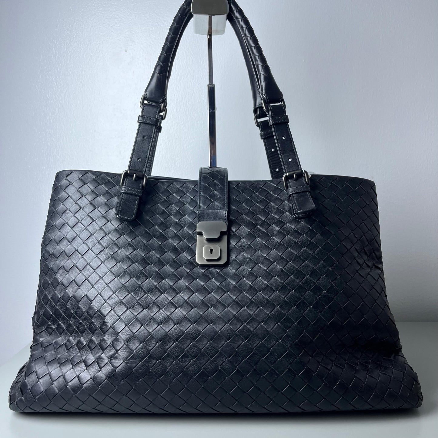 Bottega Venetta  Roma Black