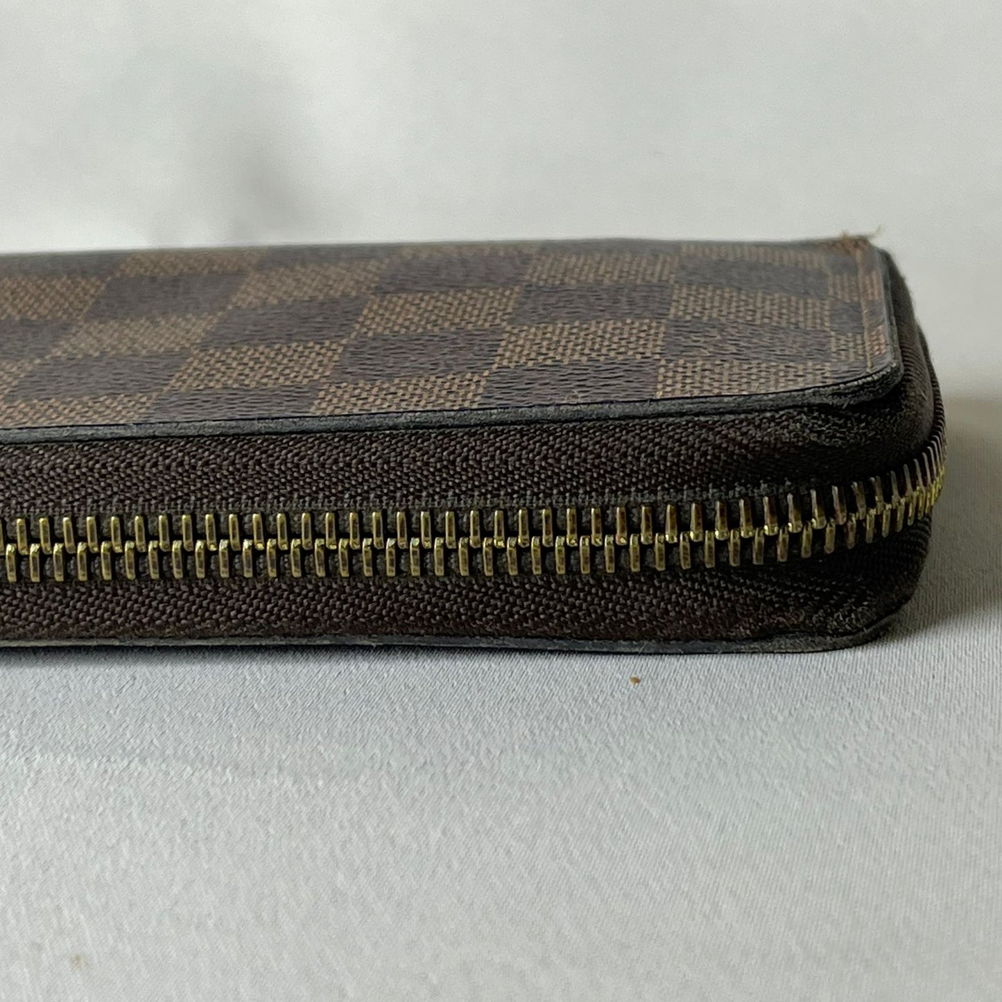 Louis Vuitton	Zippy Wallet, Damier Ebene