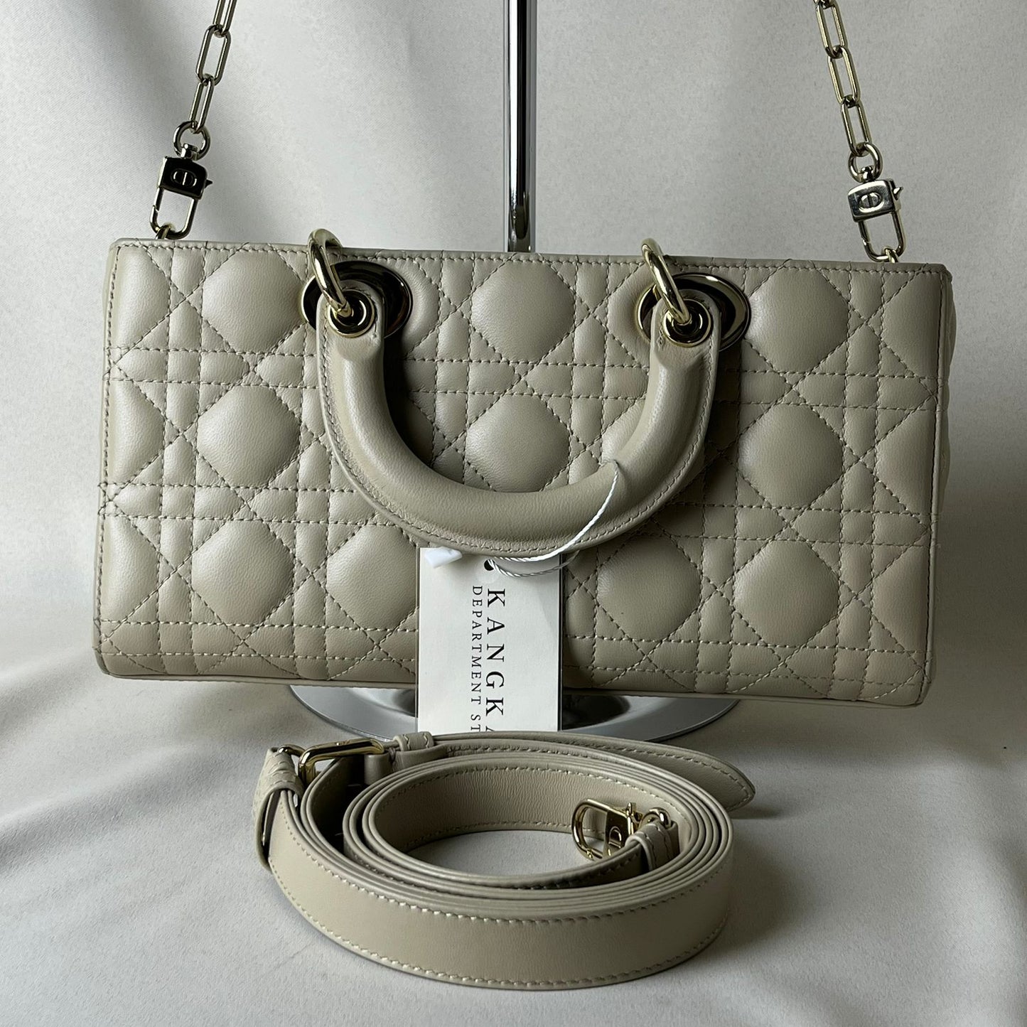 Dior	Lady D-Joy Bag Medium Beige