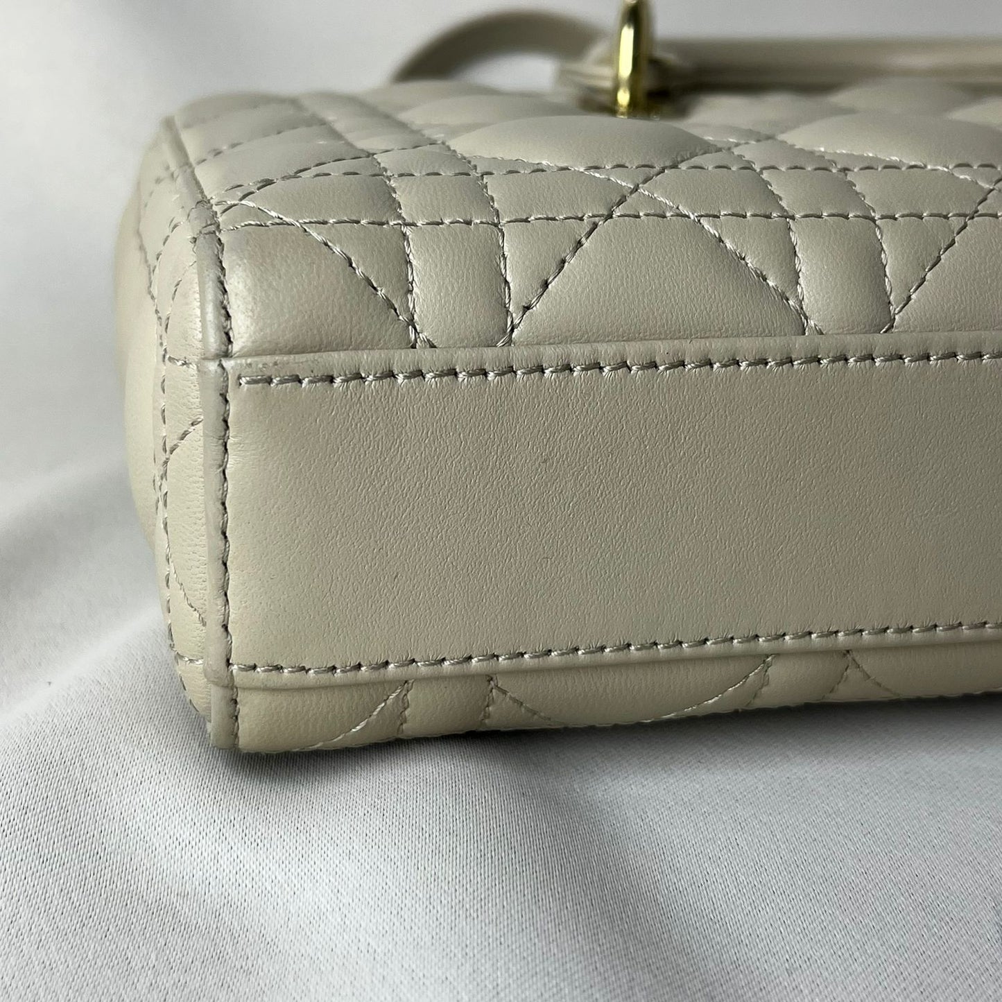 Dior	Lady D-Joy Bag Medium Beige