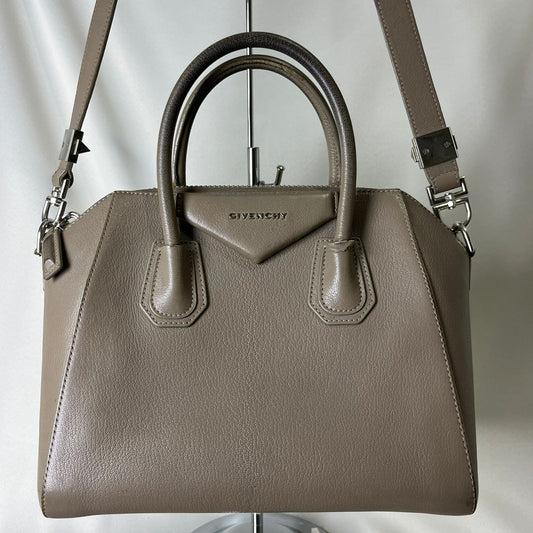 Givenchy  Large Antigona Beige