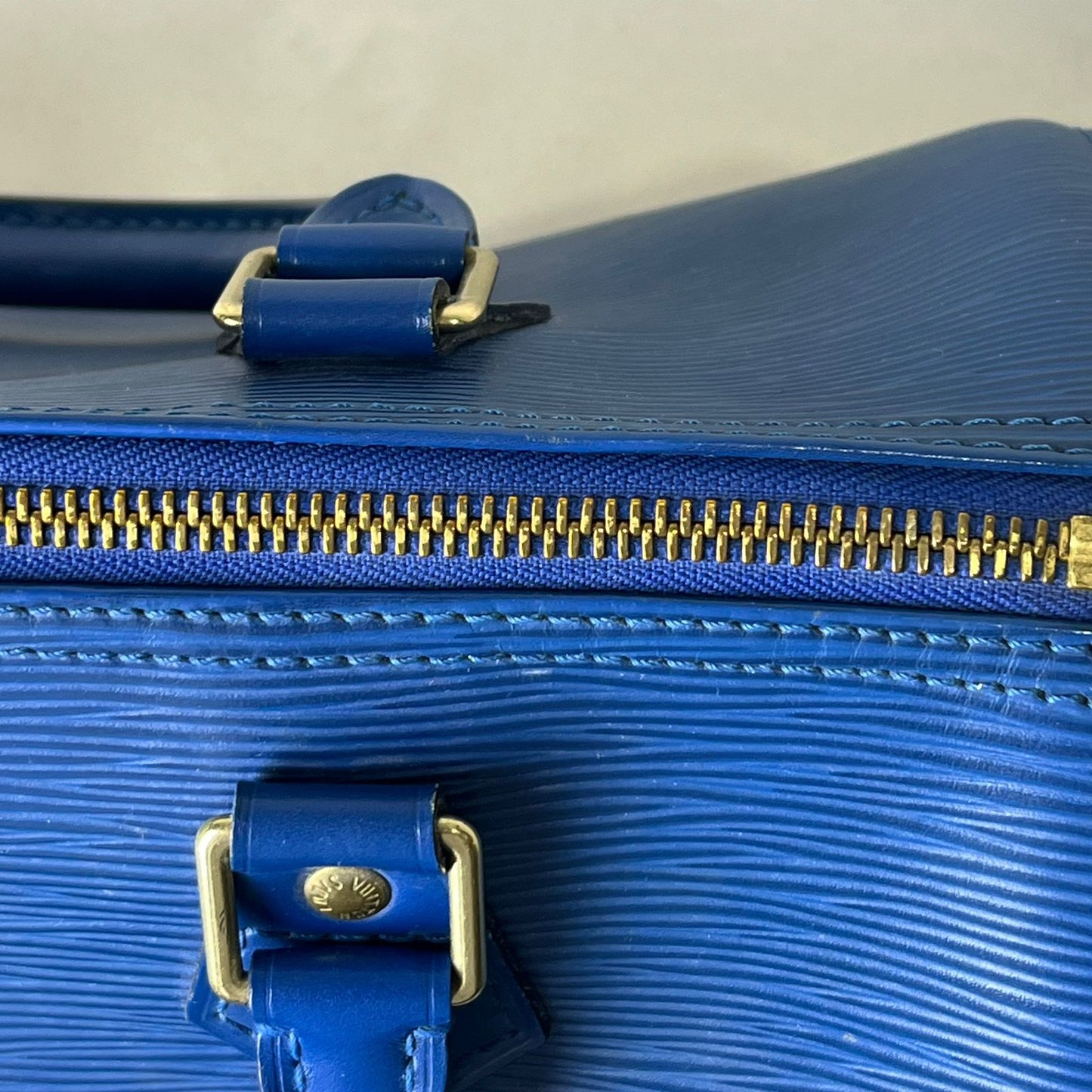 Louis Vuitton	Speedy 25 Epi Blue