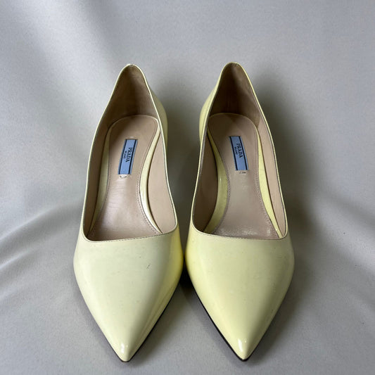 Prada  Calzature Donna Yellow Size 40