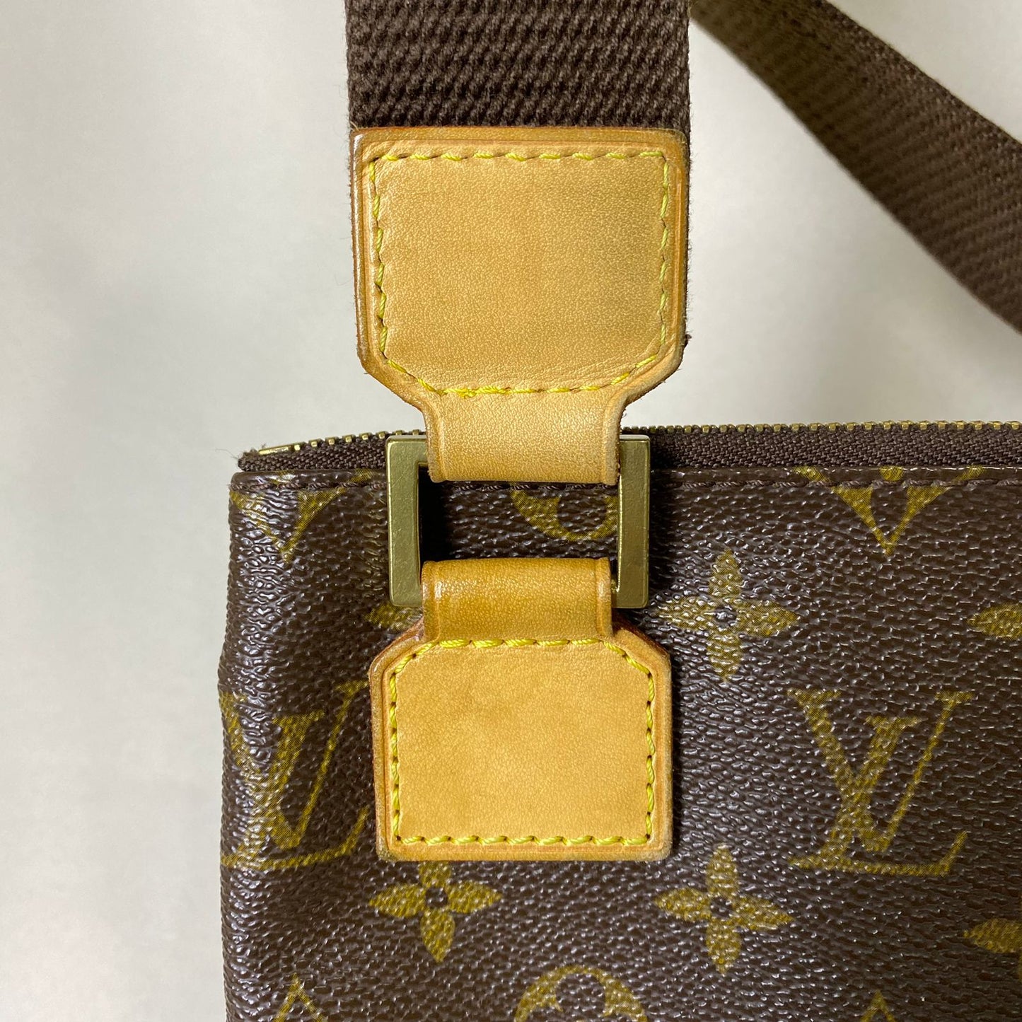 Louis Vuitton	Pochette Bosphore Crossbody Bag