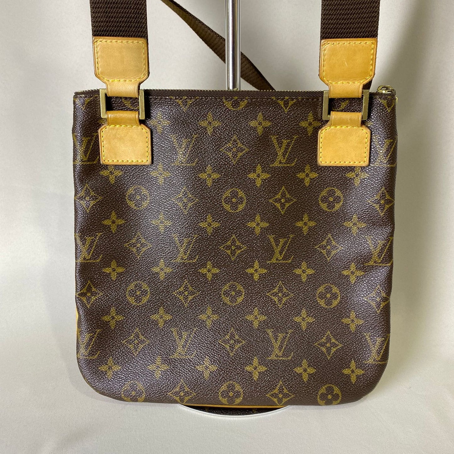 Louis Vuitton	Pochette Bosphore Crossbody Bag
