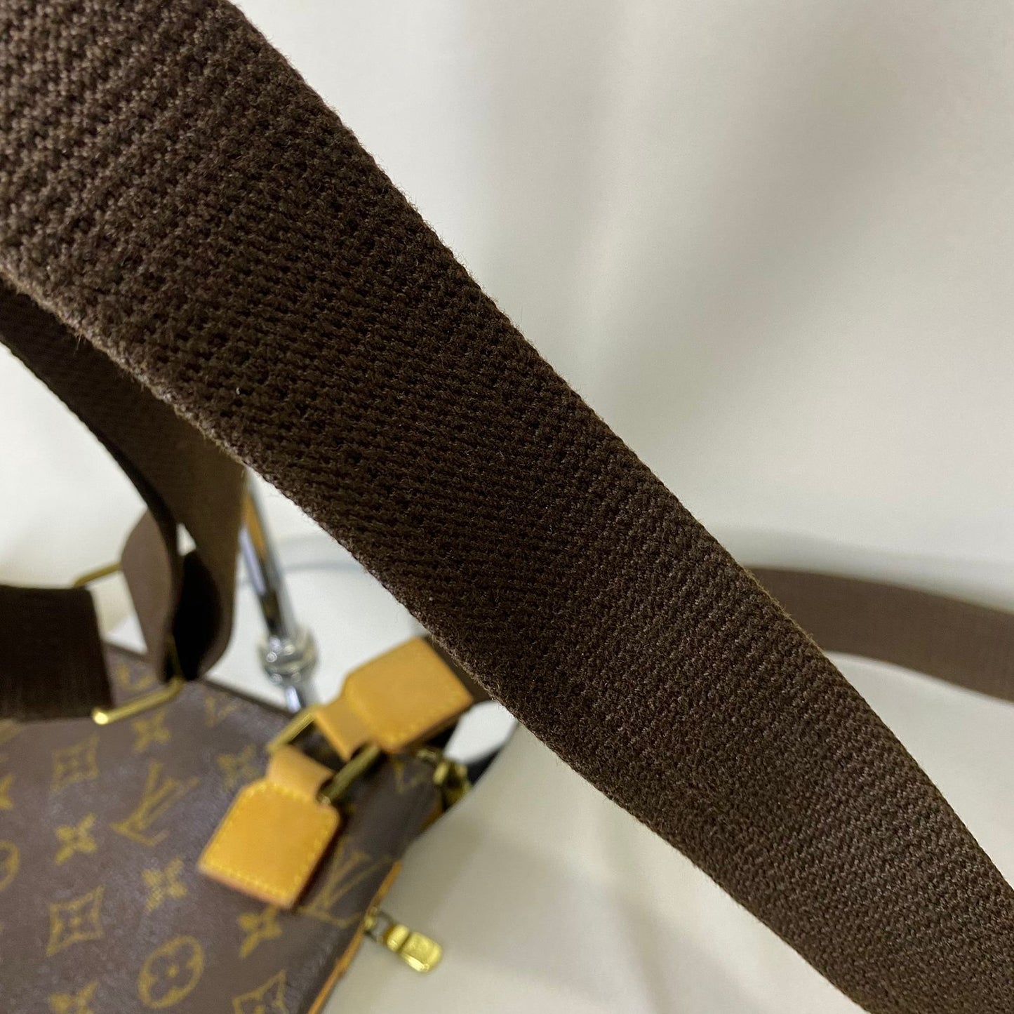 Louis Vuitton	Pochette Bosphore Crossbody Bag