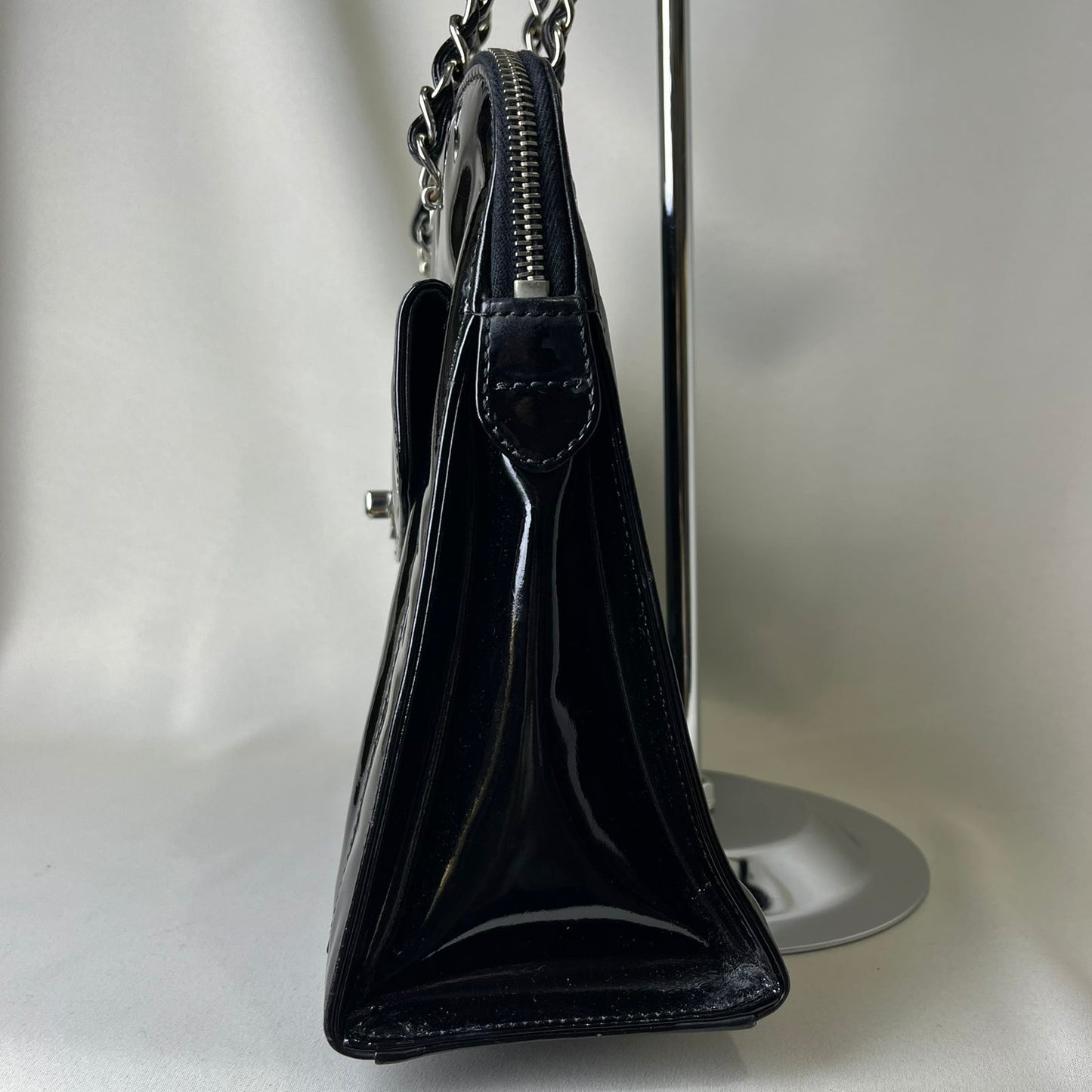 Chanel  Patent Envelope Tote - Shoulder Bag