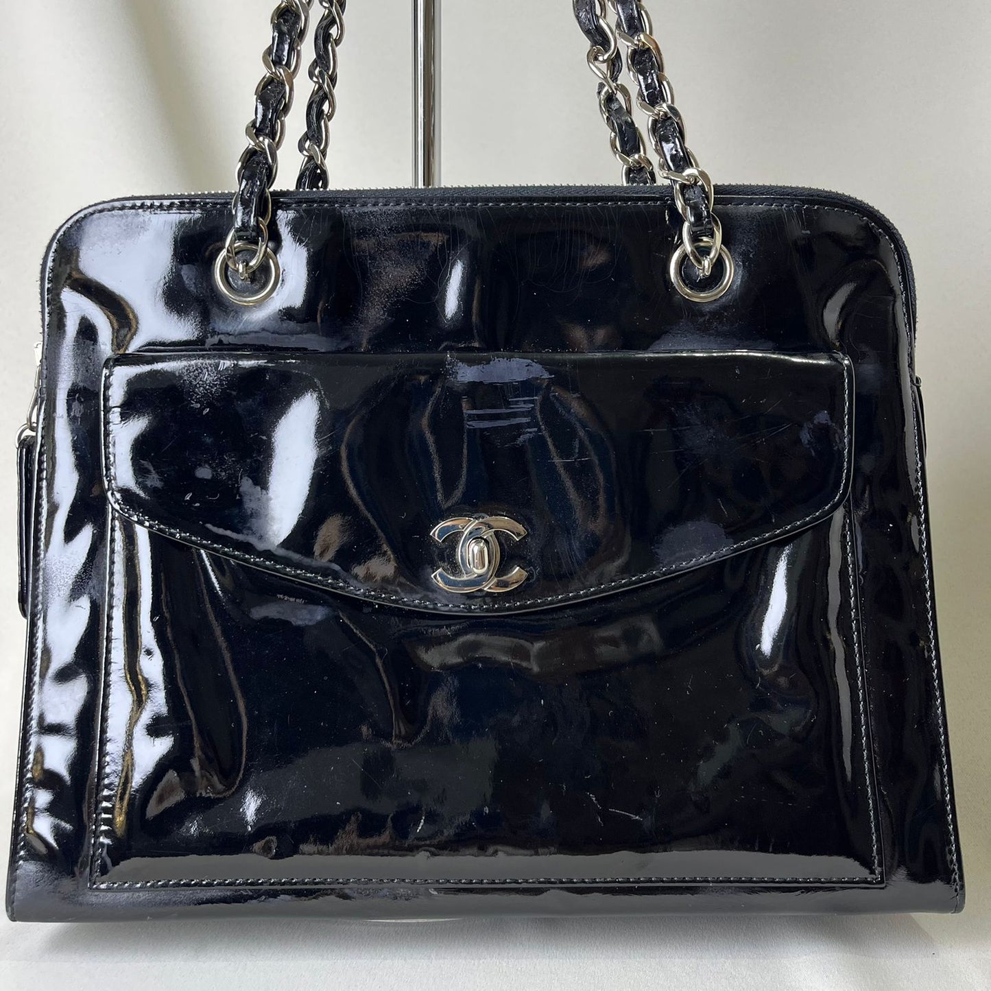 Chanel  Patent Envelope Tote - Shoulder Bag