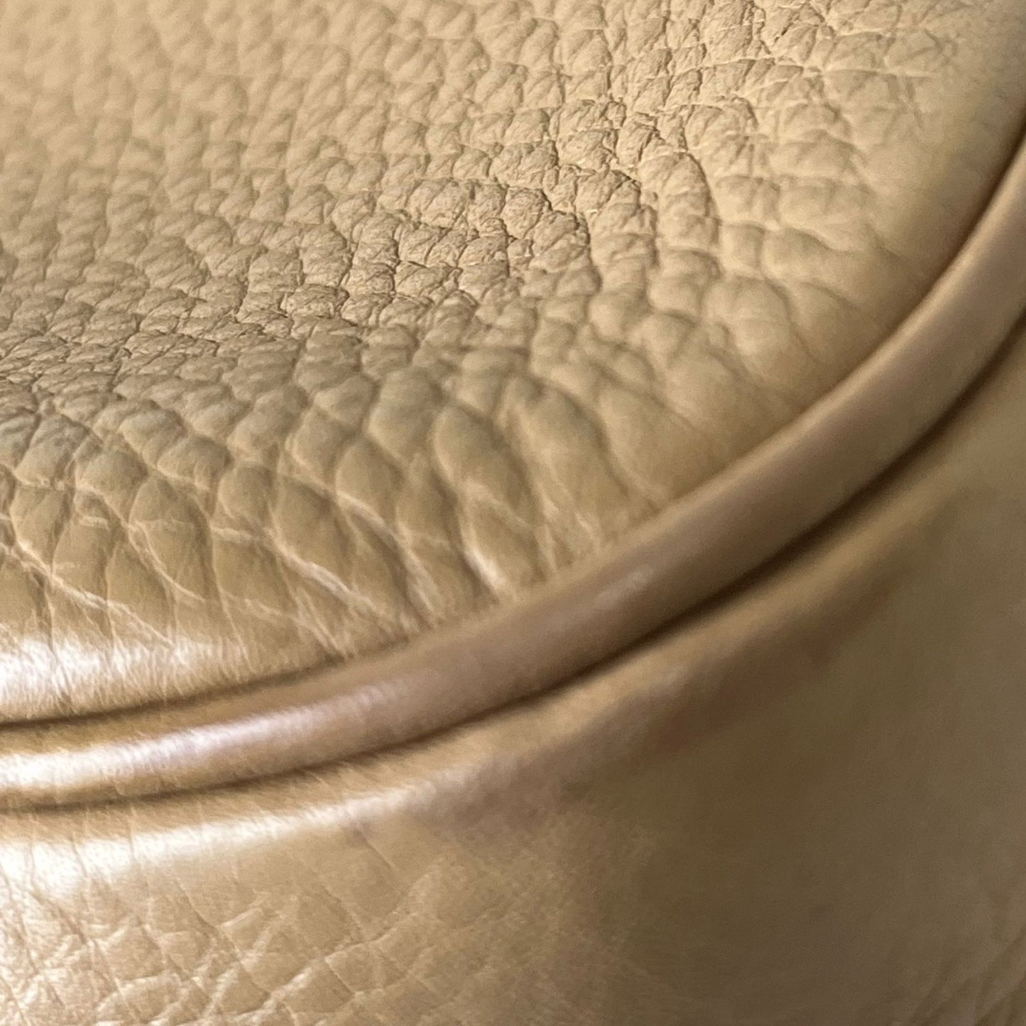 Gucci  Soho Chain Beige
