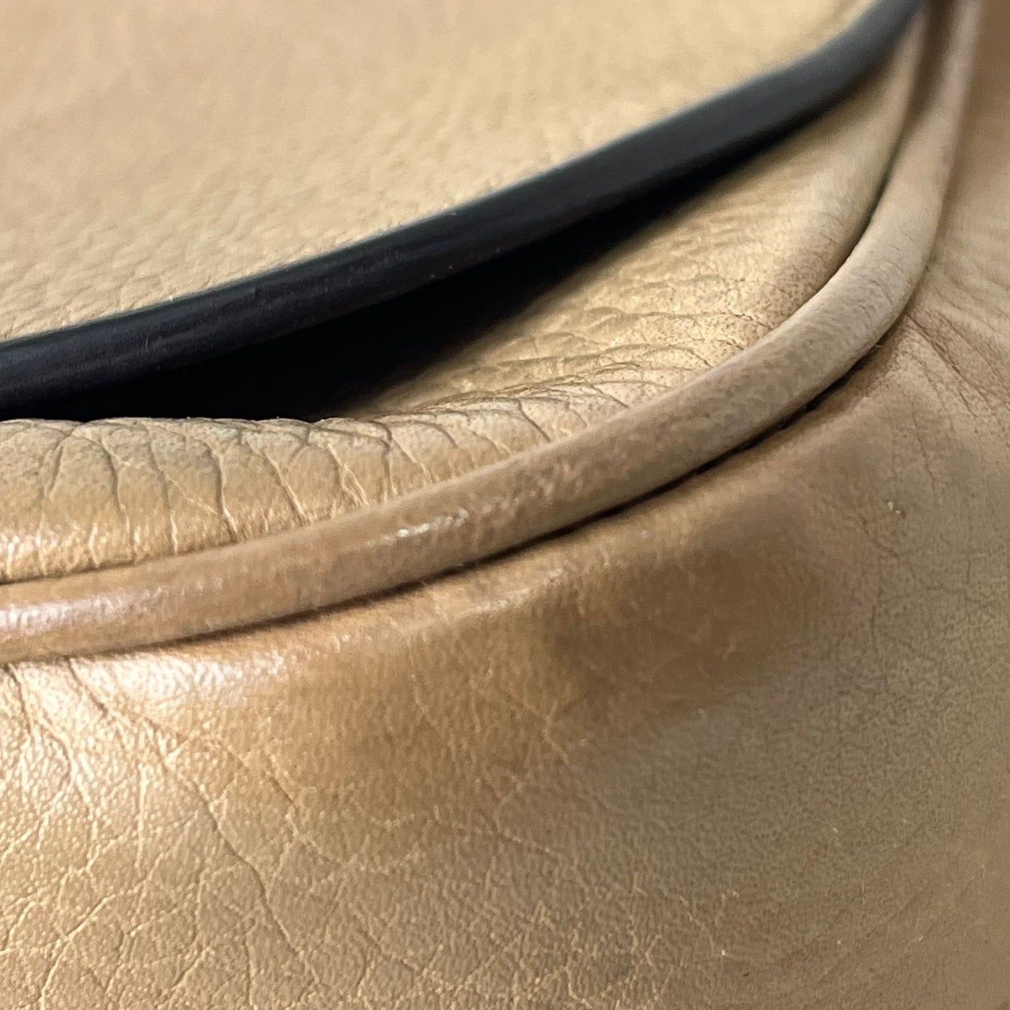 Gucci  Soho Chain Beige