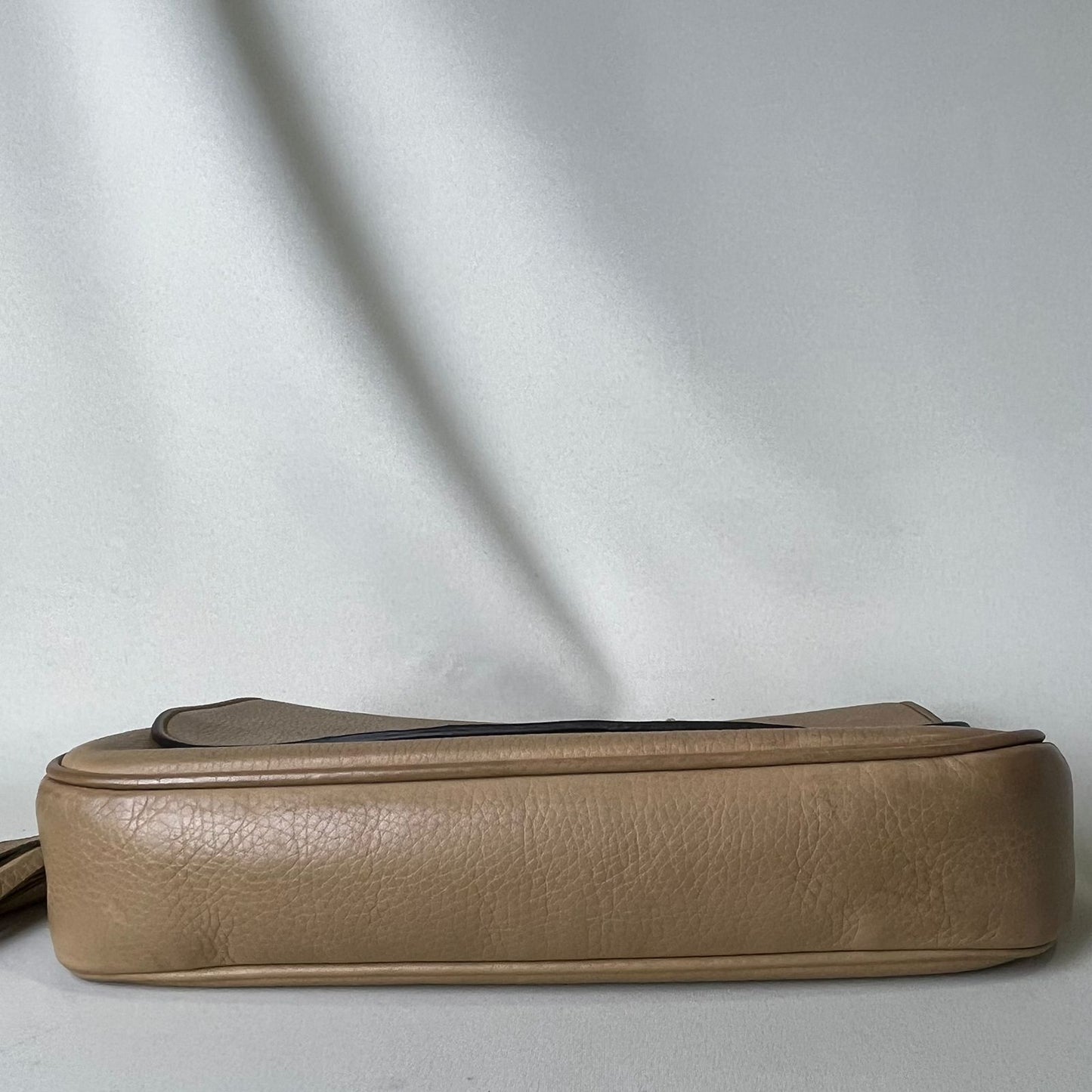 Gucci  Soho Chain Beige