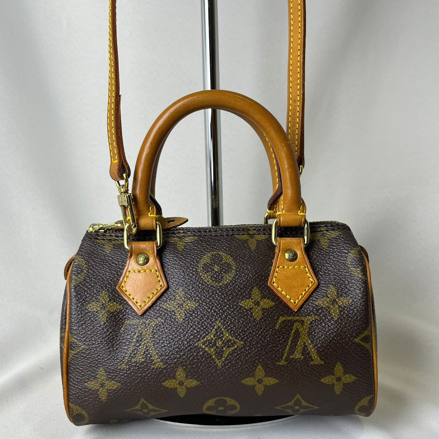 Louis Vuitton	Nano Speedy Monogram Canvas