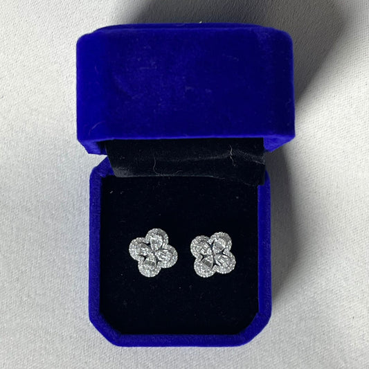 Earrings	1.00 Carat Natural Diamond Gold setting