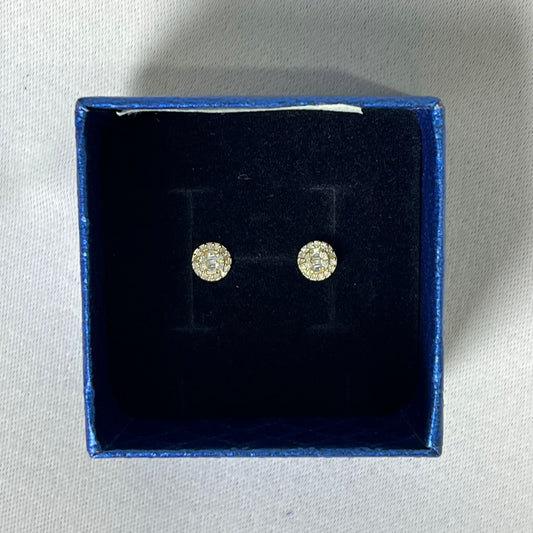 Earrings	0.16 Carat Natural Diamond Gold setting