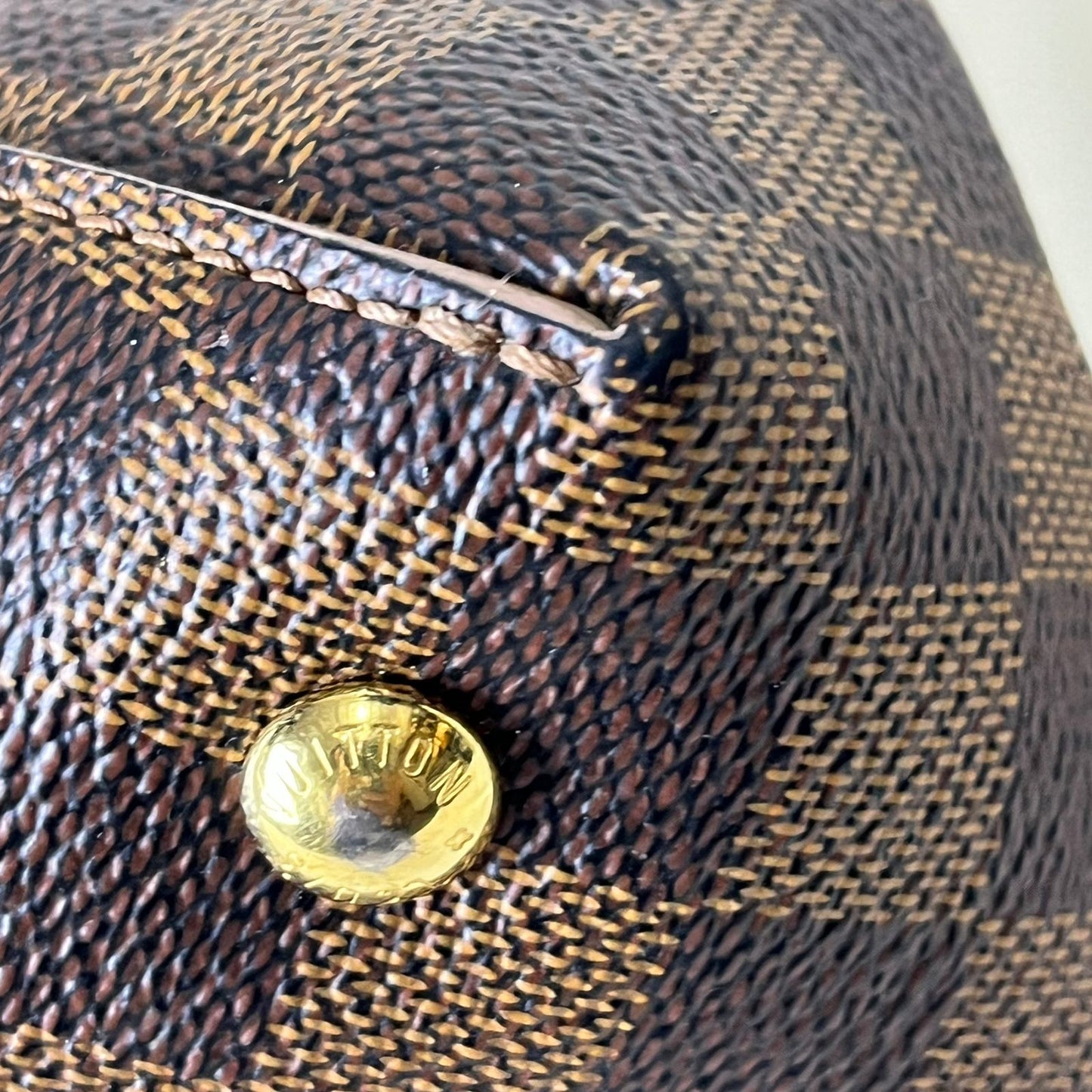Louis Vuitton	Caissa Clutch Damier Ebene