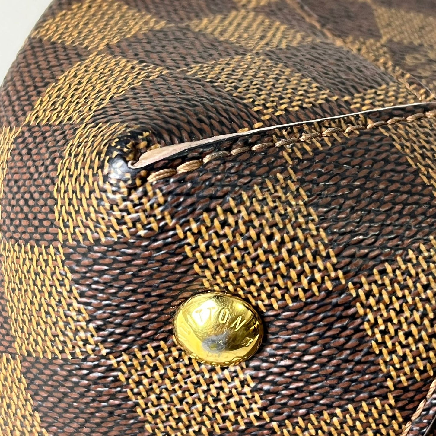 Louis Vuitton	Caissa Clutch Damier Ebene