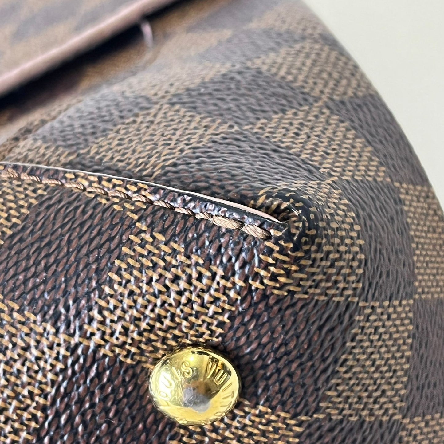 Louis Vuitton	Caissa Clutch Damier Ebene