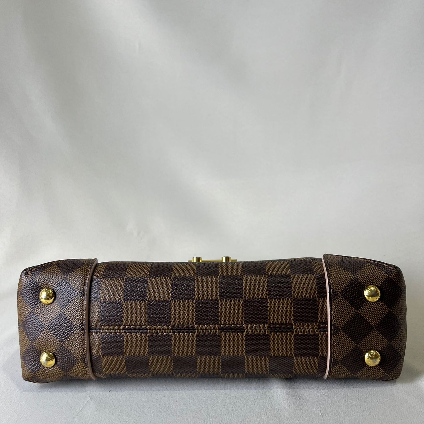 Louis Vuitton	Caissa Clutch Damier Ebene