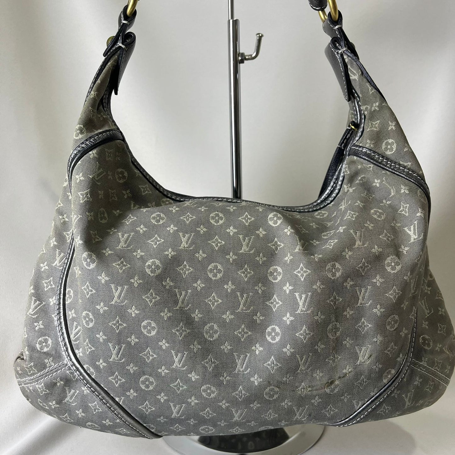 Louis Vuitton	Mini Lin Manon MM Grey Metallic Leather Trim