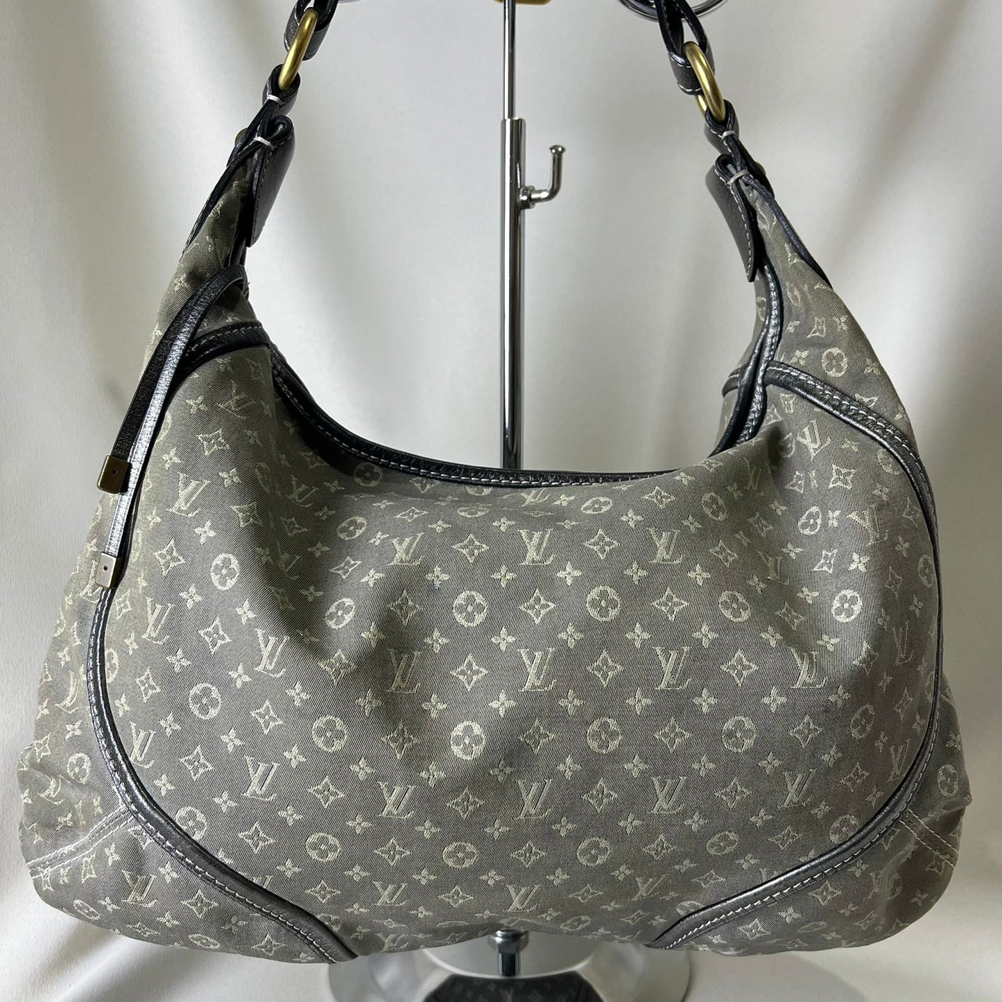 Louis Vuitton	Mini Lin Manon MM Grey Metallic Leather Trim