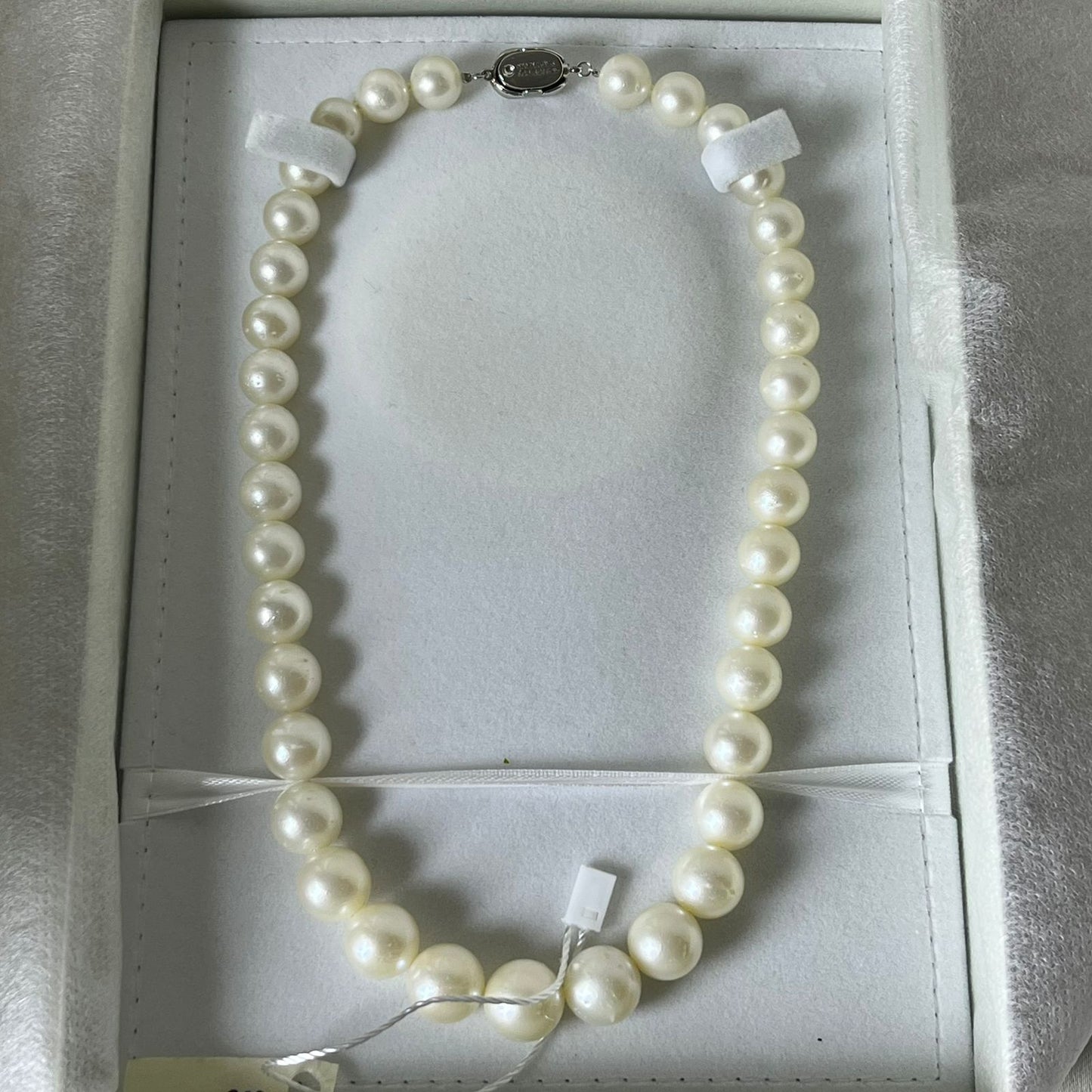 White Pearl Necklace