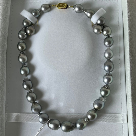 Black Pearl Necklace