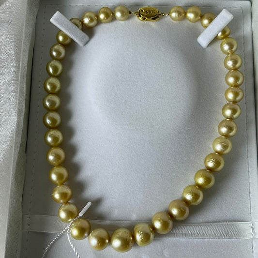 Gold Pearl Necklace