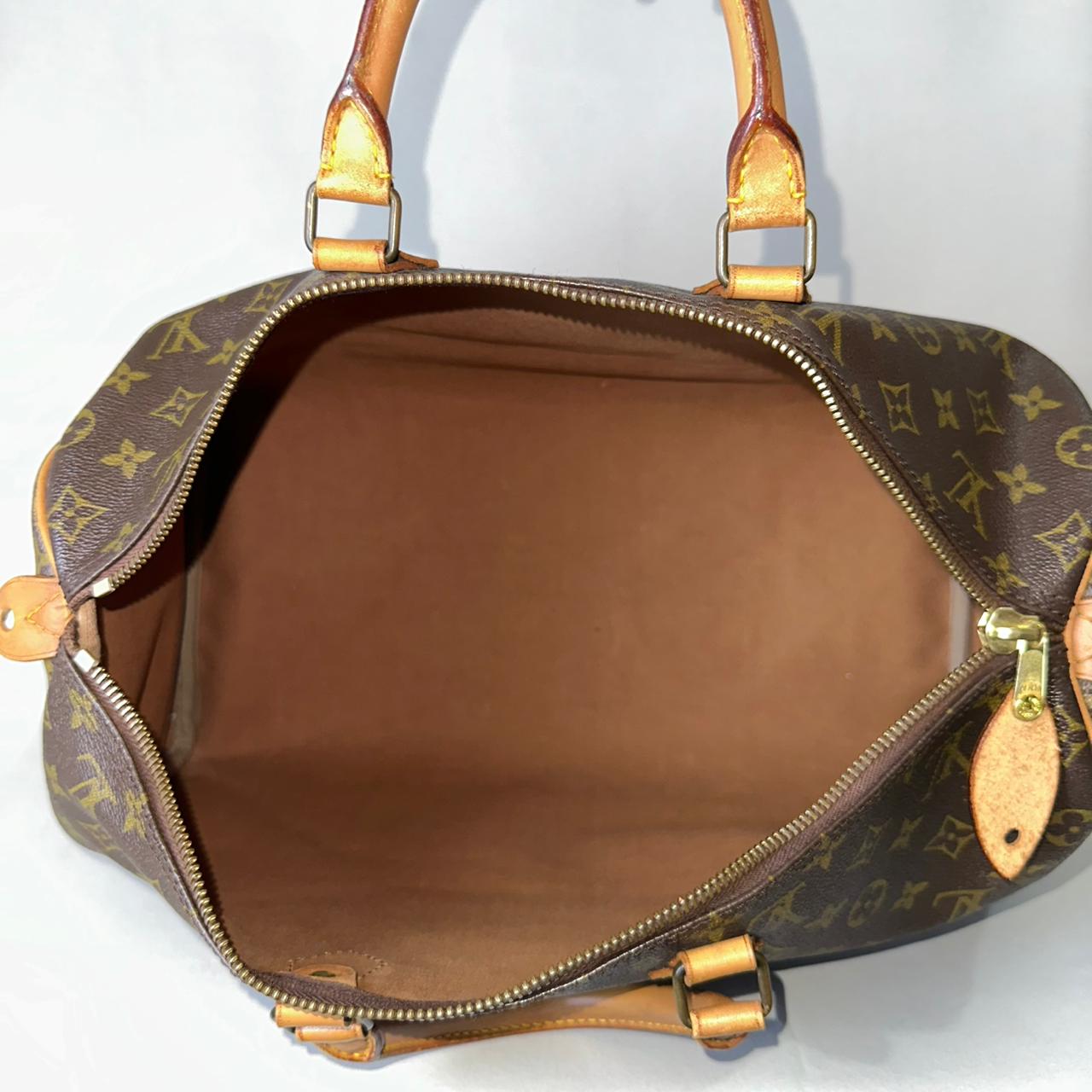 Louis Vuitton Speedy 40 Monogram Canvas