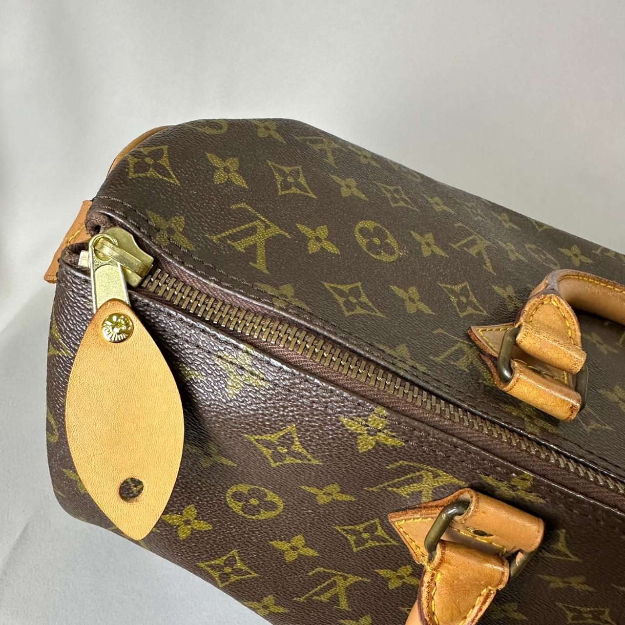 Louis Vuitton Speedy 40 Monogram Canvas