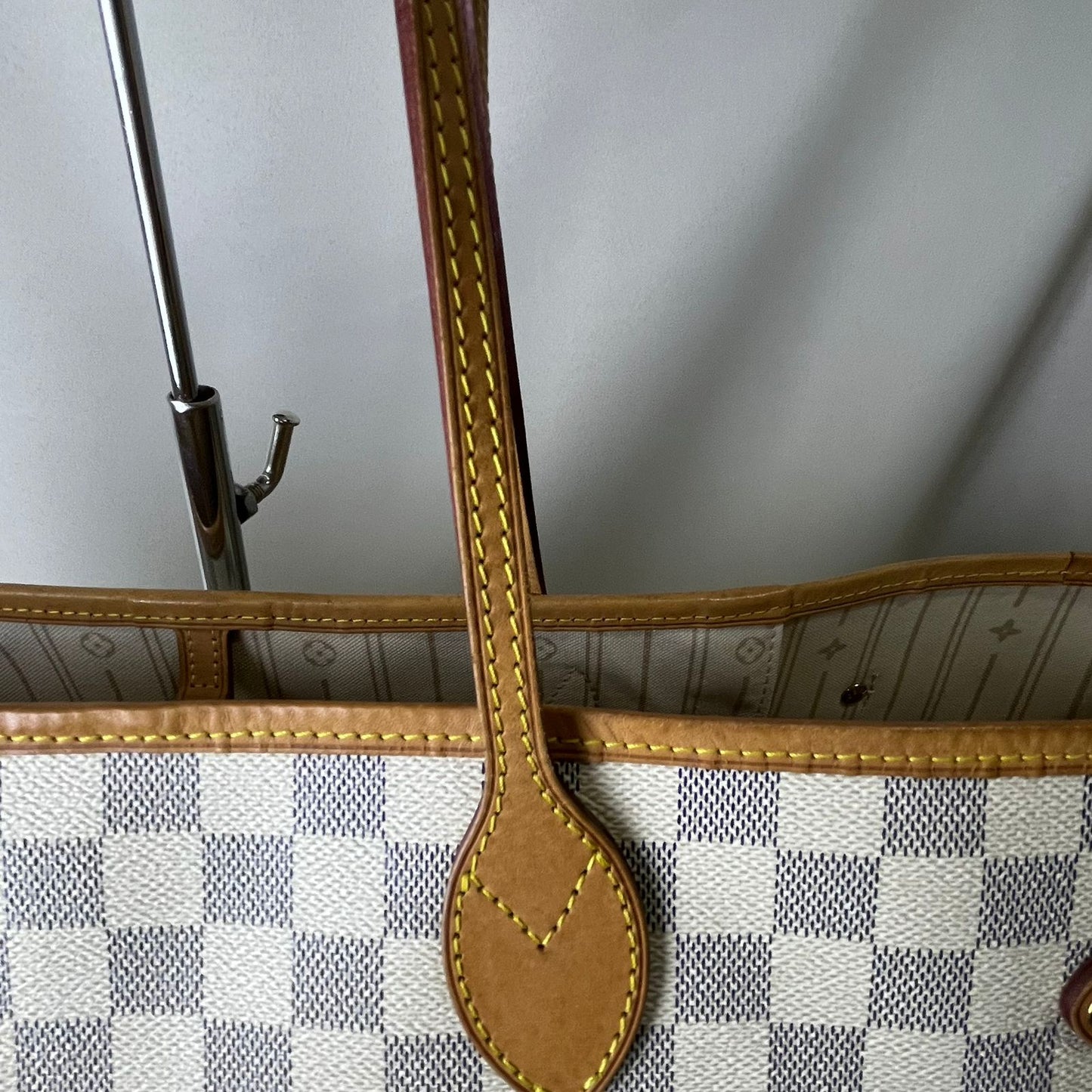 Louis Vuitton	Neverfull Damier Ebene GM, White