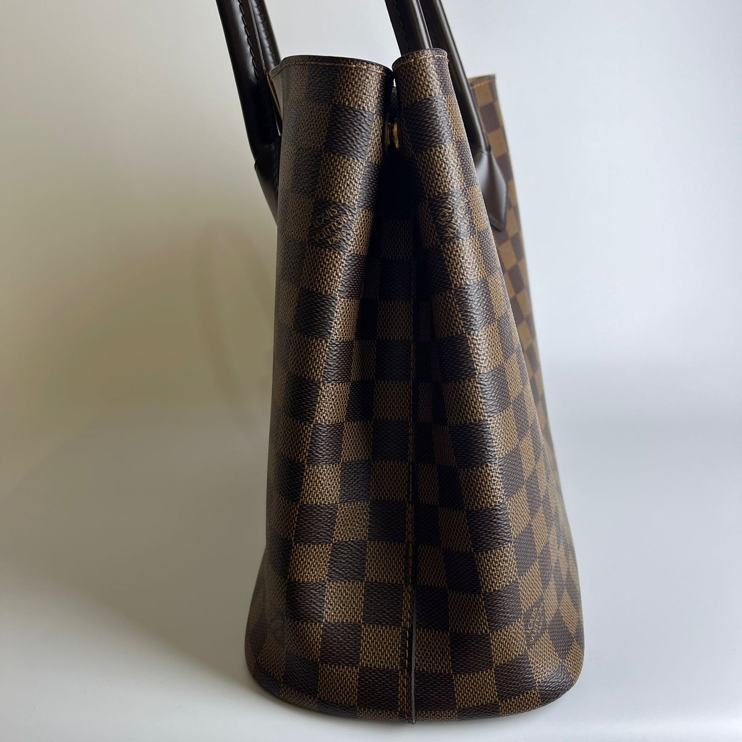 Louis Vuitton	Kensington Damier Ebene