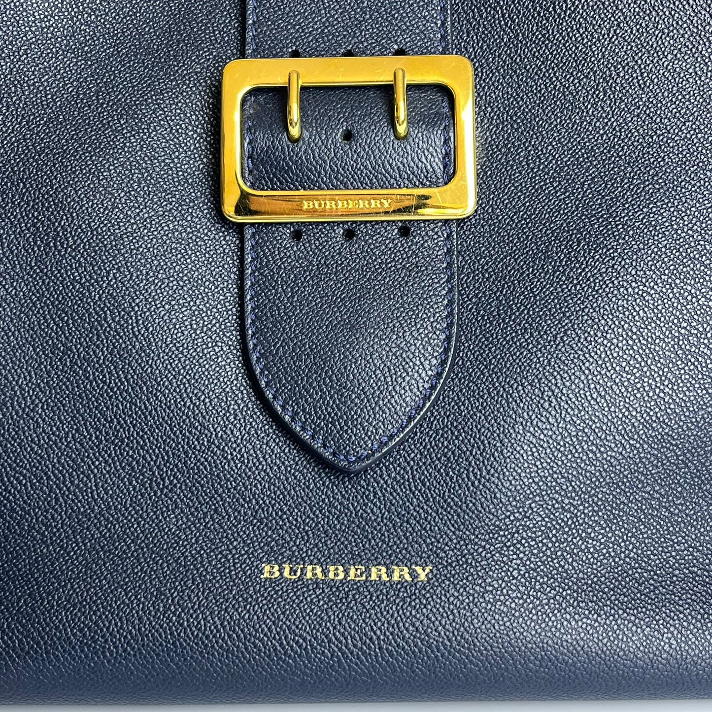 Burberry	Medium Buckle Tote Blue
