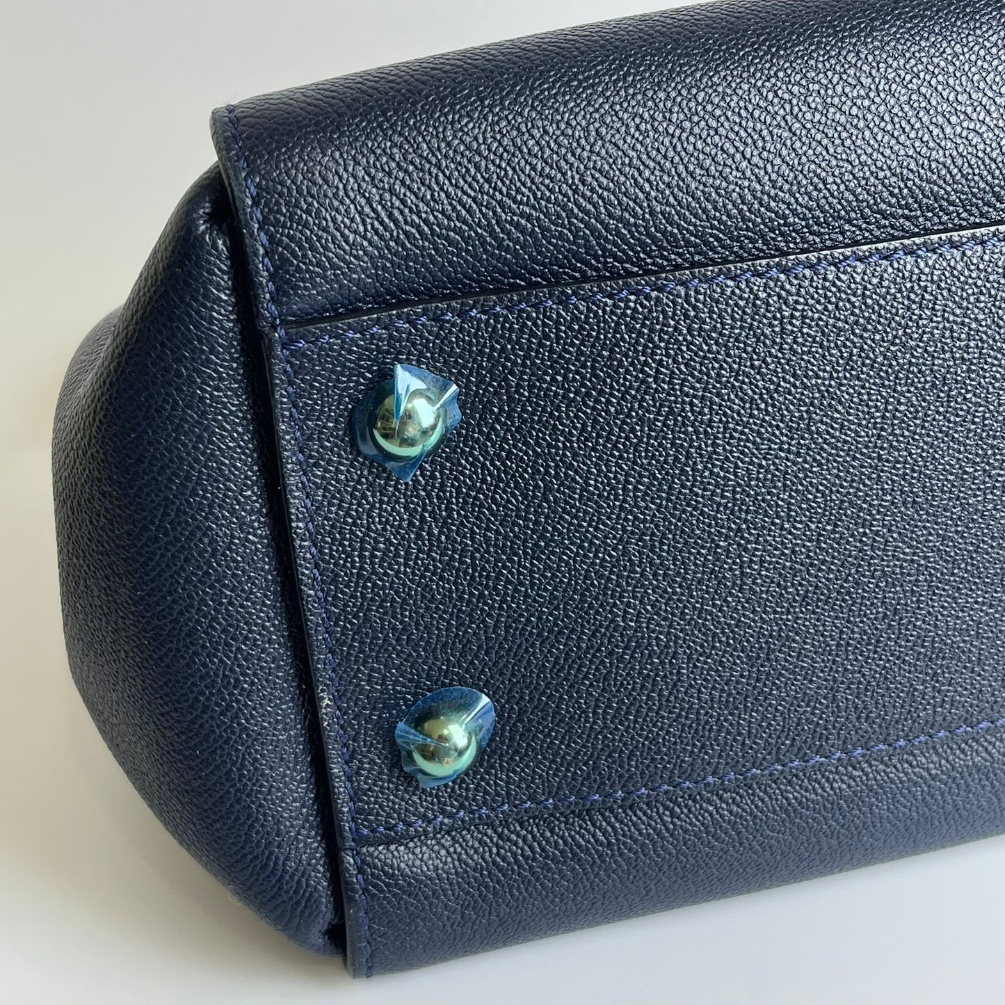 Burberry	Medium Buckle Tote Blue