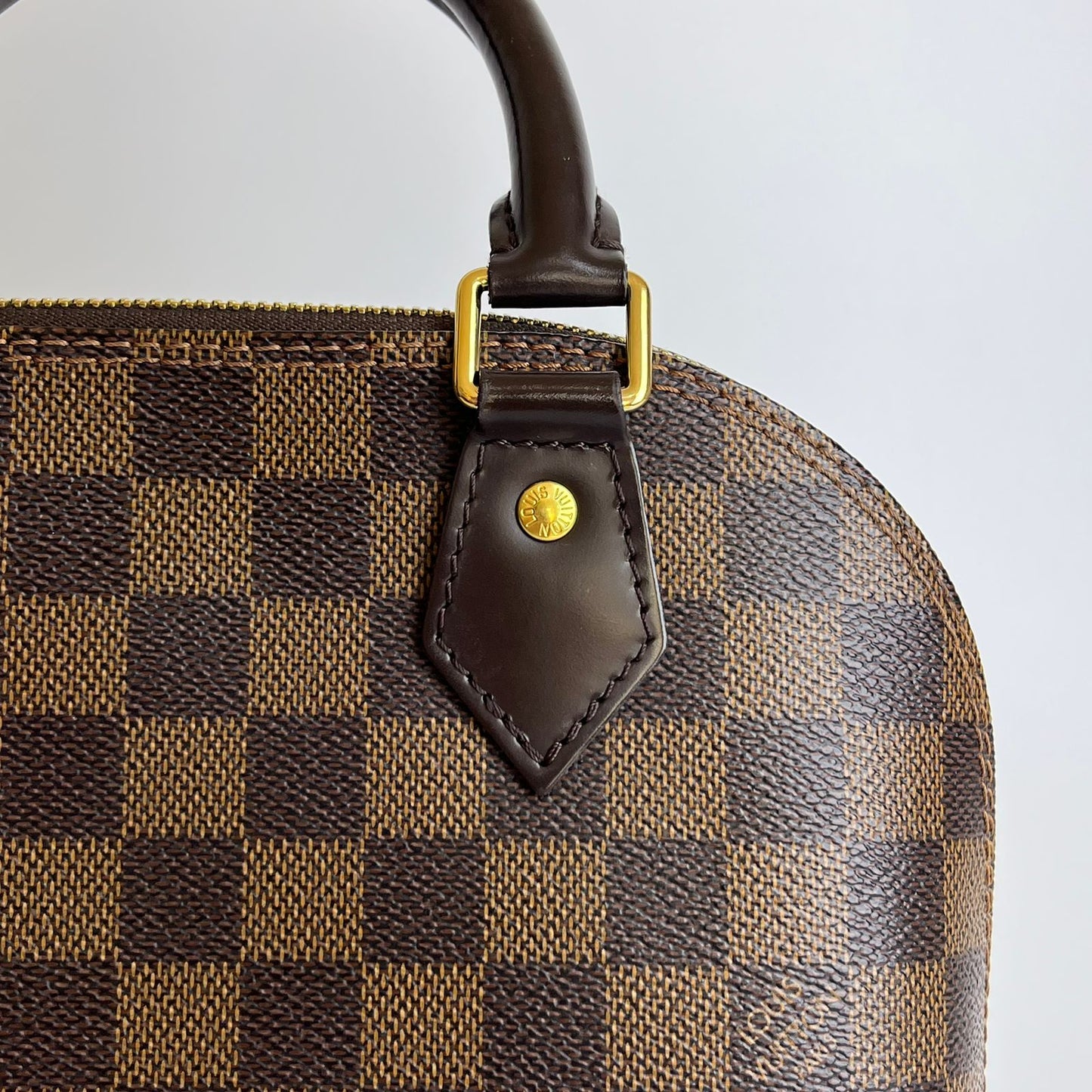Louis Vuitton	Alma BB Damier Ebene