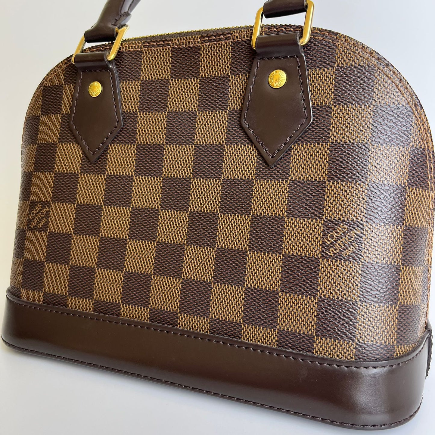 Louis Vuitton	Alma BB Damier Ebene