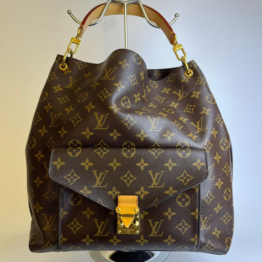 Louis Vuitton	Metis Hobo Monogram