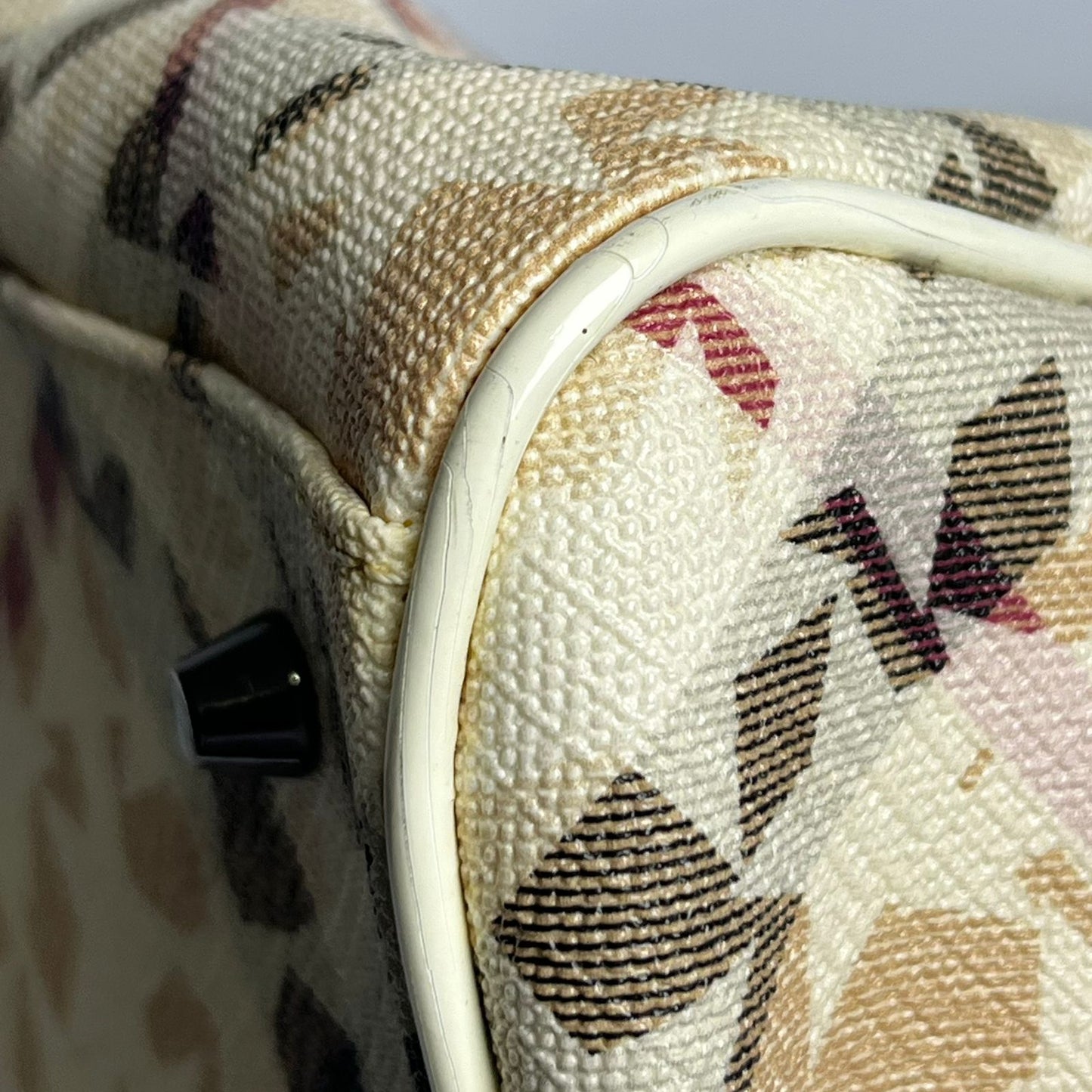 Burberry	Nickie Stars Tote White PVC
