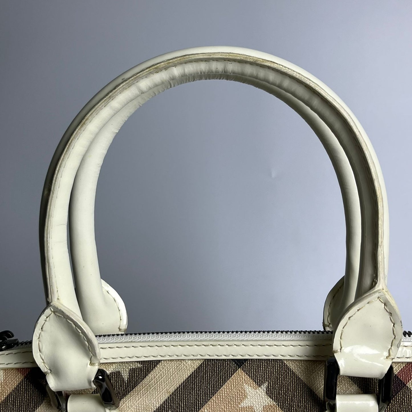 Burberry	Nickie Stars Tote White PVC