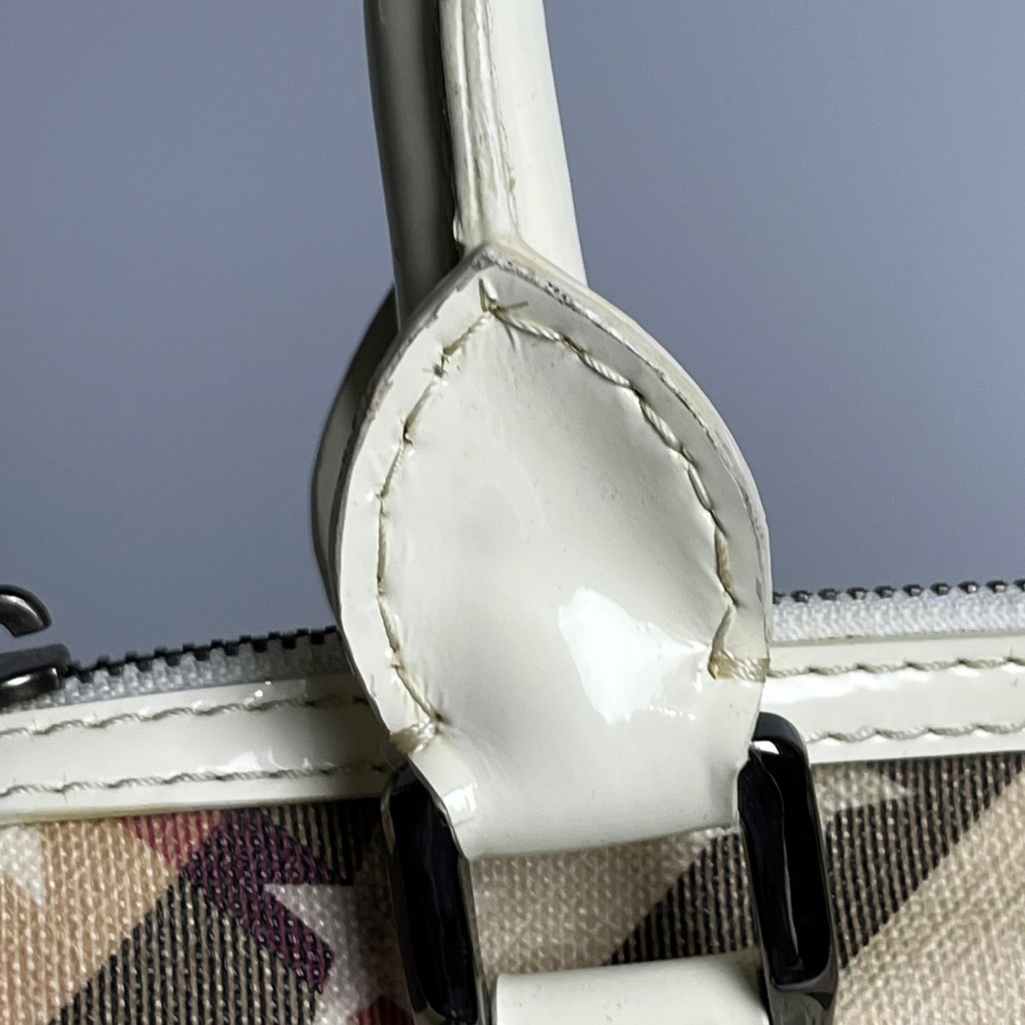 Burberry	Nickie Stars Tote White PVC