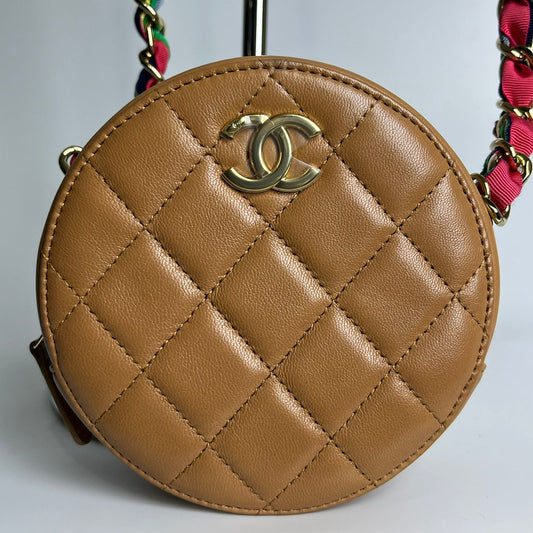 Chanel Quilted Calfskin Pearl Round, brown