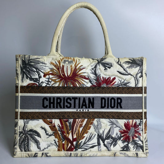 Dior	Book Tote White