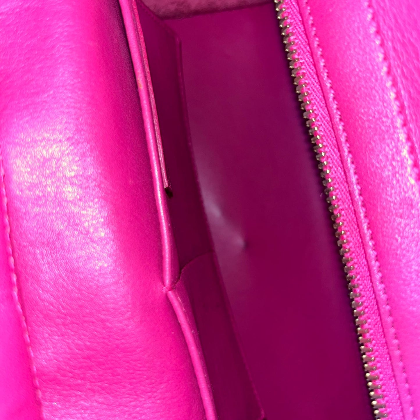 YSL	Cabas Hot Pink