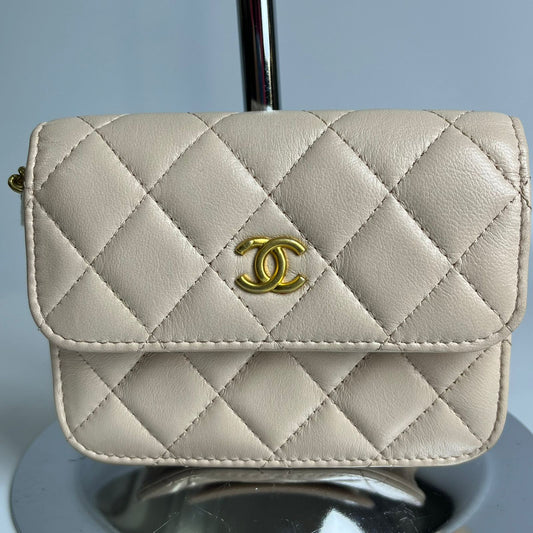 Chanel Pearl Crush with Chain Ball Pink