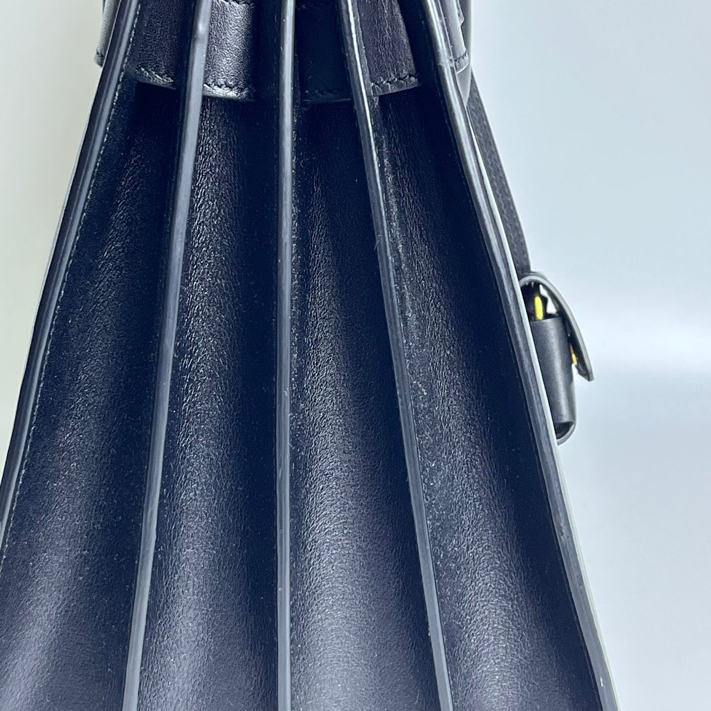 YSL	Sac De Jour Black