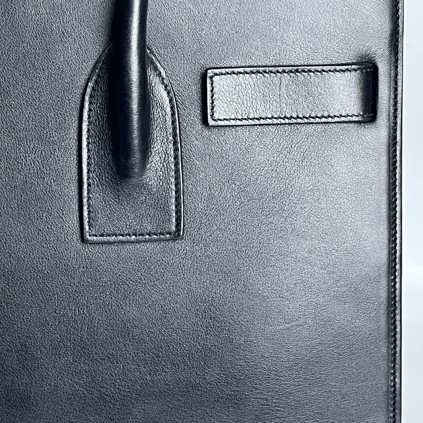YSL	Sac De Jour Black